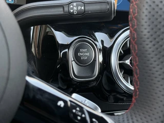 Mercedes-Benz GLA 250 e Business Solution AMG / 28
