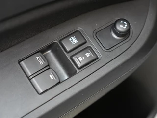Suzuki Vitara 1.5 Select ✅Trekhaak✅Apple✅Android✅Cruise✅Clima✅Lane Ass.✅ / 24