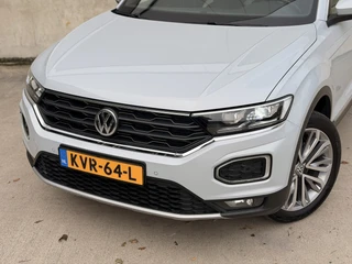 Volkswagen T-Roc 2.0 TSI 4Motion Sport DSG Pano Trekh Virtual Camera DCC / 2