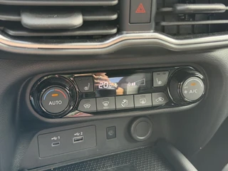Nissan Juke N-Connecta 1.0 DIG-T 115PK / 27