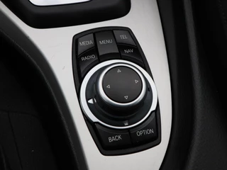BMW X1 sDrive20i 183 Pk Automaat Executive | Trekhaak | Bi Xenon | Cruise Control | 17 Inch | 132.168 Km !! / 28