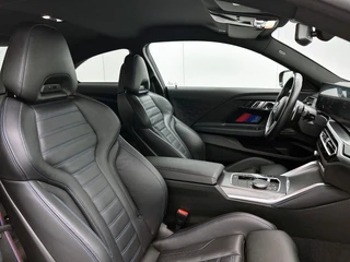 BMW 2-serie Coupé M240i xDrive | M Stoelen | Stoelverwarming | Cruise Control | / 12