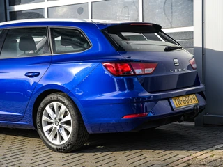 Seat Leon ST 1.0 EcoTSI Style Intense | Carplay | Keyless | Climate control | Cruise control | PDC v+a | Trekhaak / 21
