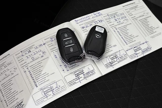 Opel Grandland X 1.6 Turbo Hybrid Innovation Stoelverwarming Keyless Trekhaak / 32