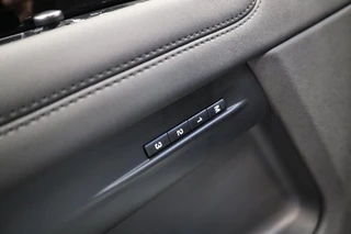 Land Rover Range Rover Evoque 1.5 P300e AWD R-Dynamic SE  PDC ECC Carplay 360 camera / 10