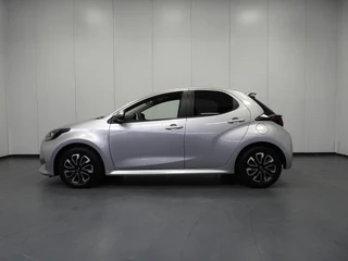 Toyota Yaris 1.5 Hybrid 115 Active NAVI-APP/CAMERA/CLIMA/BLEUTOOTH! / 2
