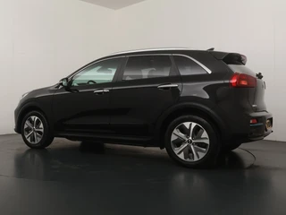 Kia e-Niro DynamicPlusLine 64 kWh - SOH 96,0% - Schuif-/kanteldak - Stoel-/stuurverwarming - Navigatie - Cruise Control - Keyless - Fabrieksgarantie tot 07-2028 / 6