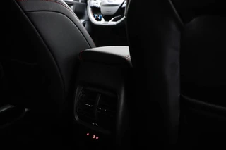 Ford Kuga 2.5 PHEV ST-Line X | WINTER / DRIVER ASSISTANCE- PACK | STUURVERWARMING | DAB | APPLE | CAMERA | TREKHAAK / 4