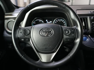 Toyota RAV4 2.5 Hybrid Executive Business / 19