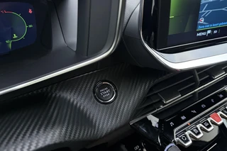 Peugeot 208 1.2 PureTech GT Pack | 3D i-cockpit | | Alcantara bekleding | Verwarmbare voorstoelen | Adaptieve cruise control | Apple Carplay/Android Auto | Navigatie full map / 22