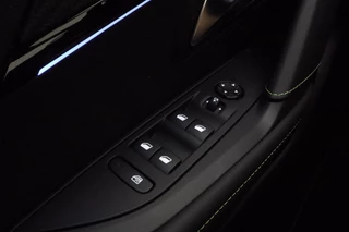 Peugeot 208 1.2 Hybrid 145pk e-DCS6 GT | Alcantara | Adaptieve Cruise Control | Navigatie | Climate Control / 21
