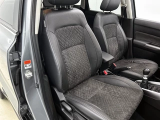 Suzuki Vitara 1.4 Boosterjet Comfort Smart Hybrid | Adaptive Cruise | Stoelverwarming | Navigatie | Camera | Panoramadak / 12