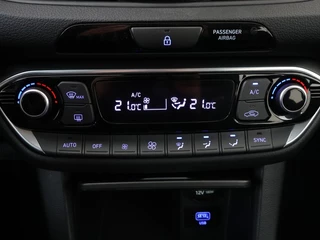 Hyundai i30 Wagon 1.0 T-GDi MHEV Advanced | Automaat | Trekhaak | Apple Carplay/Android Auto | Camera | Winterpack / 19