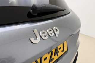 Jeep Avenger Summit 54 kWh | Camera | Apple carplay/Android auto | Voorruitverwarming | Climate control / 17