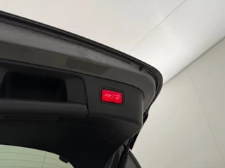 Mercedes-Benz GLA-klasse 180 Business Solution Plus Upgrade Edition | Automaat | Cruise control | Stoelverwarming | 360° camera / 14