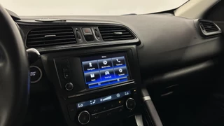 Renault Kadjar 1.2 TCe Bose NAVI LEER CRUISE TREKHAAK ECC LM. / 31