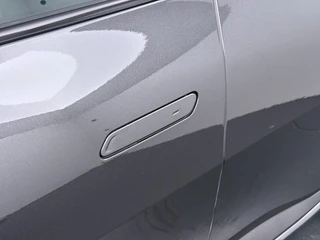 Kia EV6 Air 84 kWh  - Stoel-/stuurverwarming - Cruise Control Adaptief - Climate Control - CarPlay - Fabrieksgarantie tot 05-2033 / 17