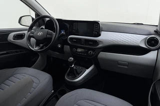 Hyundai i10 1.0 Premium | Camera | Parkeersensoren | Climate control | Weinig kilometers | Cruise control | DAB Radio / 16