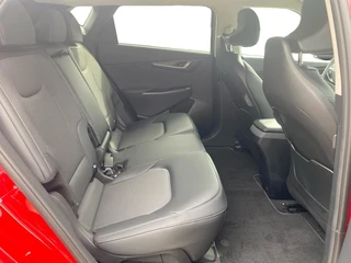 Kia EV6 Light Edition 63 kWh | VOORRAAD VOORDEEL NU €42.950,- | Direct leverbaar | Stoel+Stuur verwarming | Climate control | Navigatie | Parkeer camera achter | Parkeer sensoren voor en achter / 11