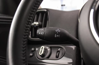 MINI Countryman 1.5 Cooper Essential | 1e eigenaar | NL auto | Driving Assistant | Camera | Sportstuur | Keyless entry | Stoelverwarming | LED | Carplay | DAB | Navigatie | PDC / 23