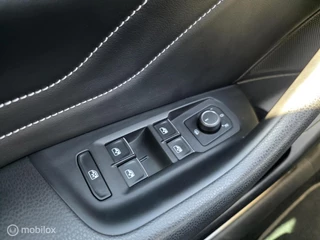 Variant 1.5 TSI R-Line | Trekhaak | Virtual Cockpit | Alcantara | Keyless | Stoelverw. | 17" LMV | PDC V+A / 26