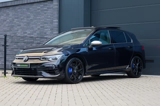 Volkswagen Golf 2.0 TSI R 4Motion  | PANO | AKRAPOVIC | DODE HOEK | STUURVERW | IQ-LIGHT | / 25