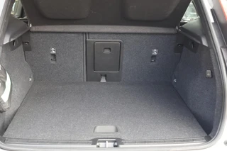 Volvo XC40 T5 Recharge Ultimate Dark | Stoelverwarming | 360° Camera | Pilot Assist | BLIS | H/K  | Leder  |  Keyless / 15