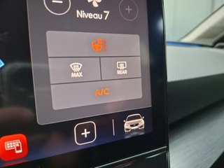 Cupra Leon 1.5 eTSI Business Intense AUT.* Navigatiesysteem * Elektrische stoelen met memory * Parkeercamera * / 38
