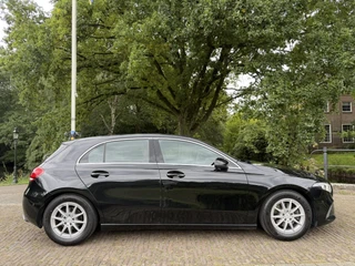 Mercedes-Benz A-Class 200 Business Solution / 25