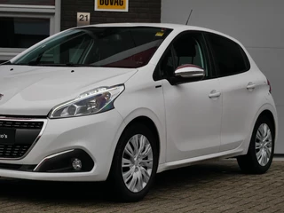 Peugeot 208 1.2 PureTech Signature Nieuwe Riem| Carplay| Stoelverwarming / 25