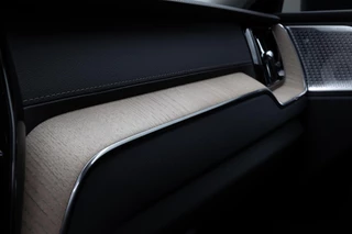 Volvo XC60 T8 Plug-in hybrid AWD Ultra Dark Snel Leverbaar! Te bestellen! / 32