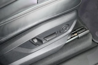 Audi Q7 55 TFSIe 381pk quattro Pro Line S Leder Memory Sluithulp B&O Panoramadak Camera Stoel + Stuurverwarming Luchtvering Navigatie 2x S-Line / 47