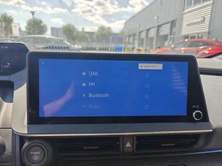 Toyota Prius 2.0 Plug-in Hybrid 220 PARK-SENSOREN BLIND-SPOT KEYLESS STOEL/STUURVERW CAMERA APPLE/ANDROID DAB+ LM-VELGEN AD-CRUISE ELEK-ACHTERKLEP / 31