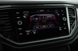 Volkswagen T-Roc 1.5 TSI 150pk R-Line Sport Camera Navigatie / 33