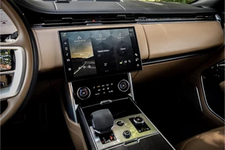 Land Rover Range Rover 4.4 P530 Autobiography Koelbox 23" Trekhaak Hot Stone Massage / 10
