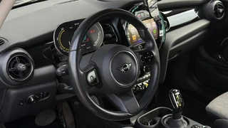 Mini Electric L33 kWh Premium | 96% SOH | CarPlay | Stoelverwarming / 21