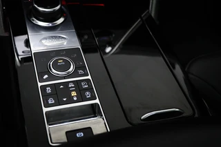 Land Rover Discovery 3.0 Si6 HSE Luxury 7p. | LUXURY PACK | STUURVERWARMING | ACHTERBANKVENTILATIE | MASSAGE | HEAD UP | 360 CAMERA | TREKHAAK / 56