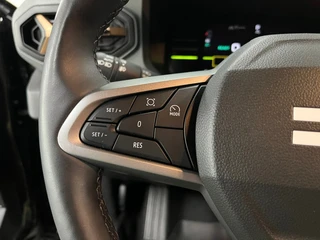 Dacia DUSTER 1.6 Hybrid 140 Extreme NL auto / Eerste eigenaar / Automaat / 19