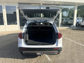 Suzuki Vitara 1.0 Boosterjet Stijl  | Afn. trekhaak | Pano | Keyless | Adapt. Cruise | PDC incl. Camera | Alcantara | Apple/Android / 12