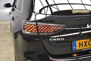 Kia Ceed 1.0 T-GDi 100pk Design Edition / 32