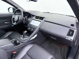 Jaguar E-PACE 2.0 P200 AWD R-Dynamic / 45