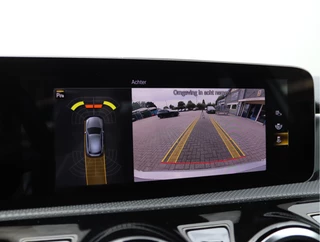 Mercedes-Benz A-Klasse 220 Launch Edition  | Widescreen | Camera | Org. NL / 44