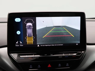 Volkswagen ID.4 First 77 kWh 204 Pk | Stoel/Stuurverwarming | Camera | Half Leer | CarPlay | Adaptive cruise | 20 Inch | 97.053 Km !! / 29