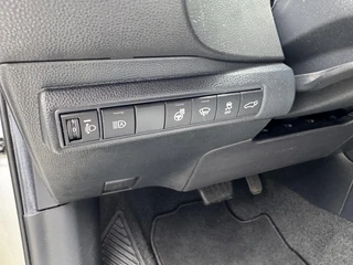 Toyota Corolla 1.8 Hybrid Business Plus / 11