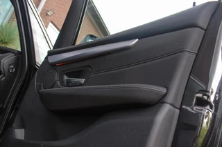 BMW 2-serie Active Tourer 225xe Luxury | Driving Assistant Plus | Panoramadak | Fileassistent | Active Cruise control | Head-up | HiFi audio | Sportstoelen | Rijstrooksensor | Keyless entry / 38