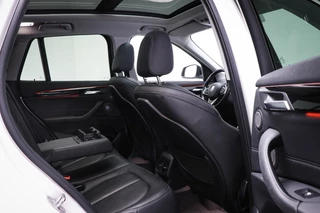 BMW X1 xDrive20i High Executive | PANORAMADAK | HEAD UP | STOELVERWARMING | TREKHAAK / 15