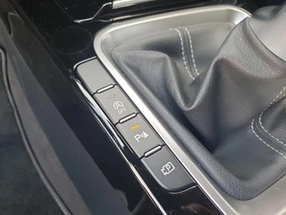 Kia Ceed 1.0T Design Edition | Stoel en stuurverwarming | Dodehoek detectie | Navigatie | Camera | Apple carplay / Android Auto | JBL sound system | / 26