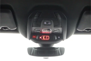 Peugeot 5008 1.2 PureTech Active Pack Business  GT - Trekhaak - All Seasonbanden - Schuif/kantel dak - Virena zekerheidspakket €895 / 73