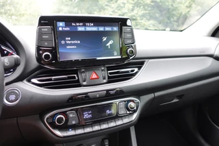 Hyundai i30 Wagon 1.0 T-GDi MHEV Comfort  | Camera | Keyless | DAB | / 26
