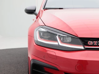 Volkswagen Golf 2.0 TSi GTi 290 Pk TCR | Panorama Dak | Adaptive Cruise | Camera | Stoelverwarming | 18 inch | 90.438 km!! / 12